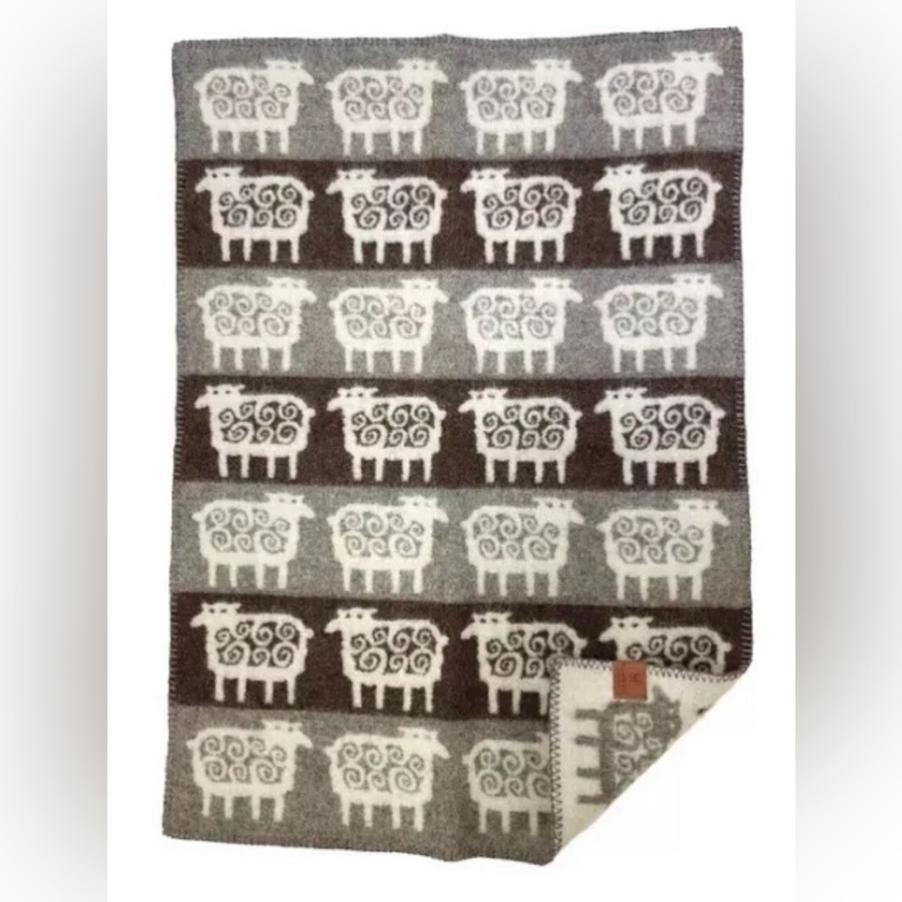 Klippan sheep stripe woven blanket